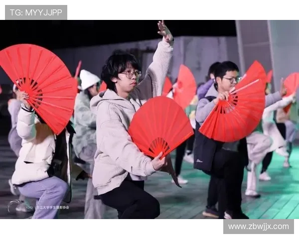 冠军之夜庆祝活动成城市新传统 引领节日文化新风尚